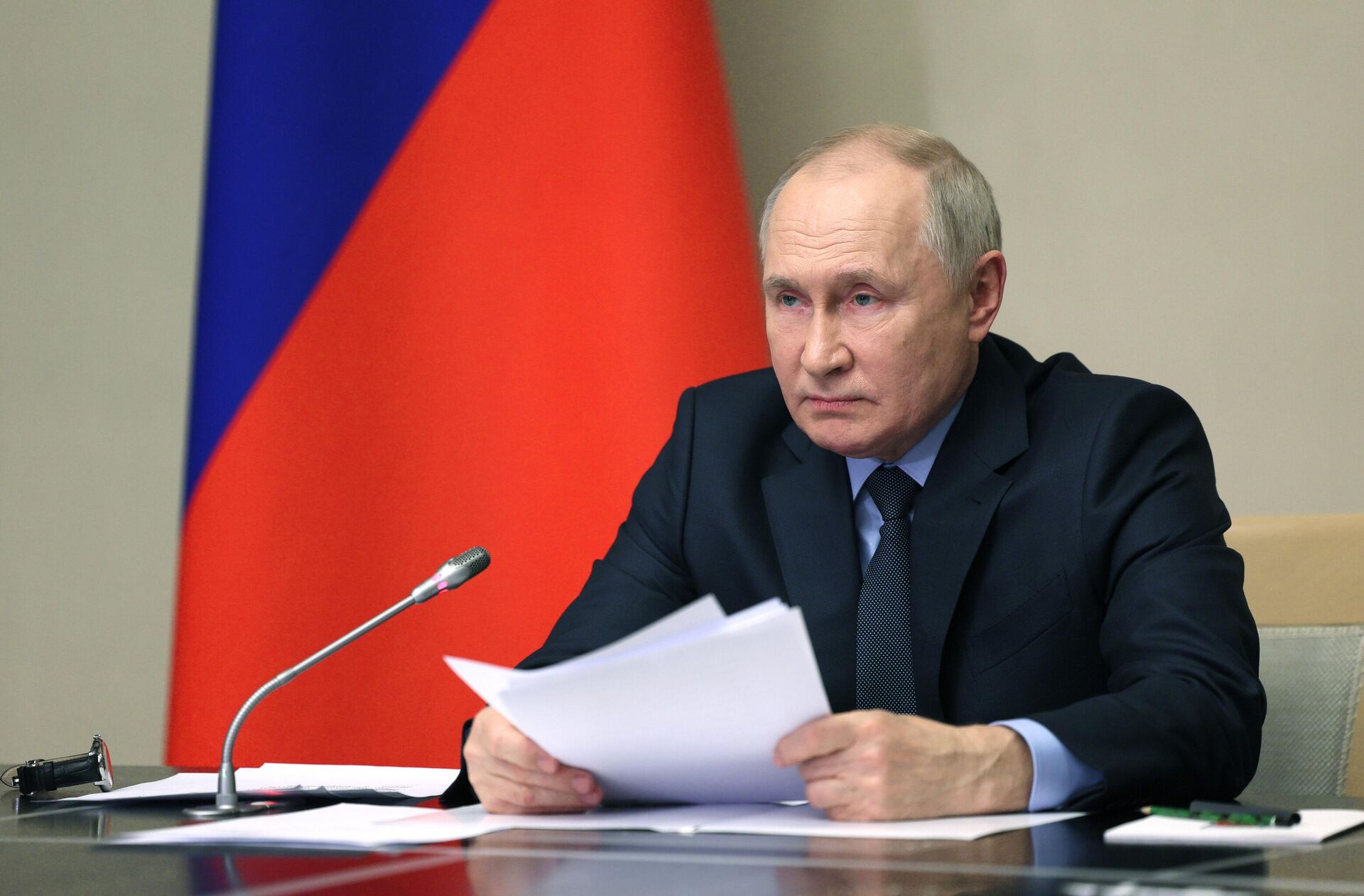 Президент РФ В. Путин провел совещание с членами Совбеза РФ, правительства РФ и руководством силовых ведомств - Sputnik Грузия, 1920, 09.12.2023