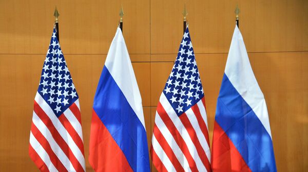 Государственные флаги России и США - Sputnik Грузия