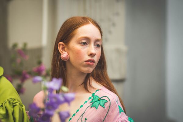 Mercedes-Benz Fashion Week — это серия международных недель моды, организованная компанией Mercedes-Benz. Она ежегодно проводится в разных странах мира, среди них Россия, Германия, США, Турция, Австралия Mercedes-Benz Fashion Week — это серия международных недель моды, организованная компанией Mercedes-Benz. Она ежегодно проводится в разных странах мира, среди них Россия, Германия, США, Турция, Австралия - Sputnik Грузия